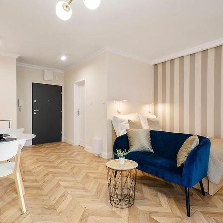 Sky Home- Blue Apartament -Manufaktura, Bezplatny Parking, Klima, Dostep Na Kod Lodz  Ngoại thất bức ảnh