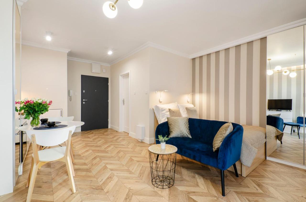 Sky Home- Blue Apartament -Manufaktura, Bezplatny Parking, Klima, Dostep Na Kod Lodz  Ngoại thất bức ảnh